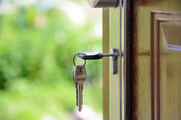 From testing Carbon Monoxide alarms to knowing your EPC, here are top tips for making your home move a smooth one