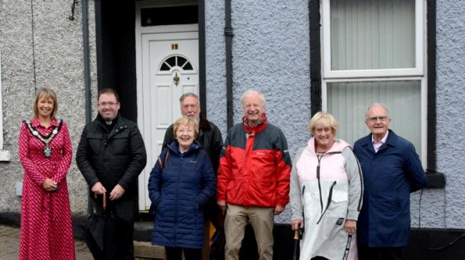 Armagh astronomer remembered with blue plaque unveiling